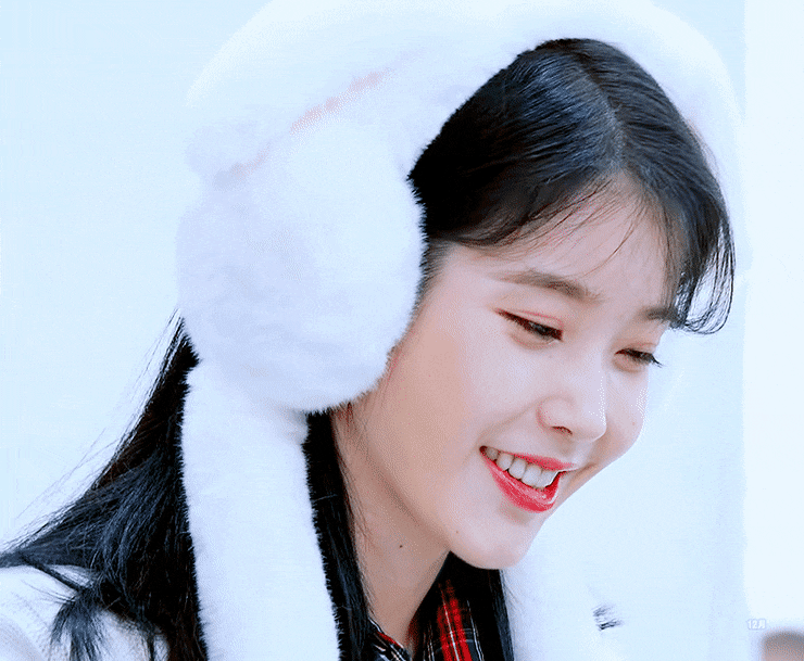 웃는 얼굴이 정말 매력적인 연예인.gif_4.gif