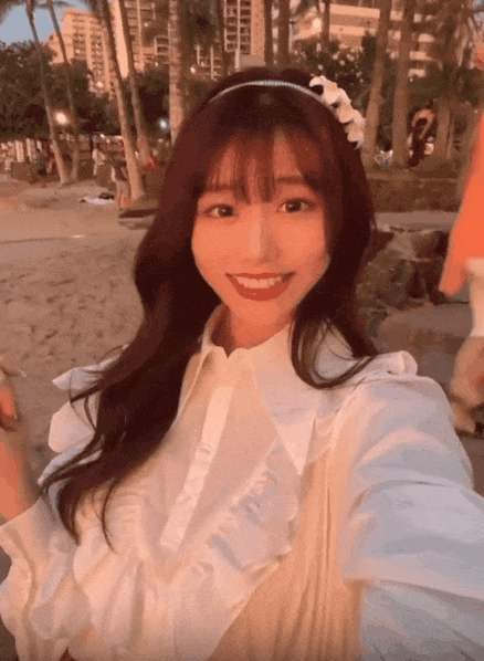 AV커뮤니티 외모 압도적1위 누나.gif_9.gif