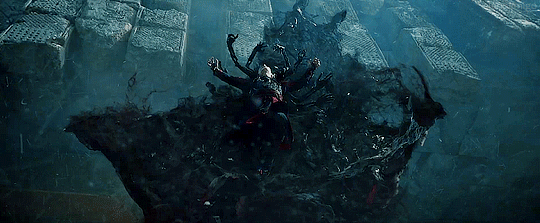 MCU) 가족과 친구들의 도움으로 각성하는 주인공_8.gif