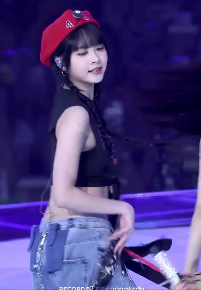 호불호 갈리는 허리 라인 gif_2.webp