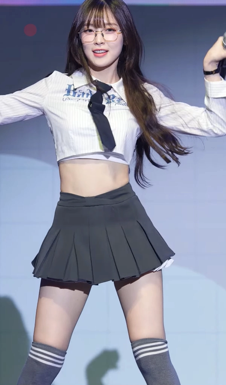 안경이 갓경인 이유 gif_3.webp