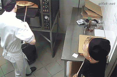 피자 구출 대참사.gif_1.gif