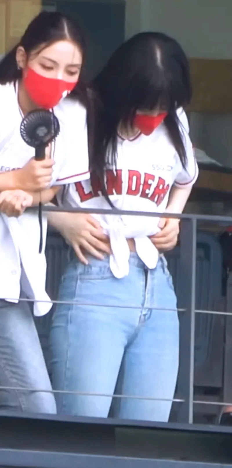 04년생 누나 gif_1.webp