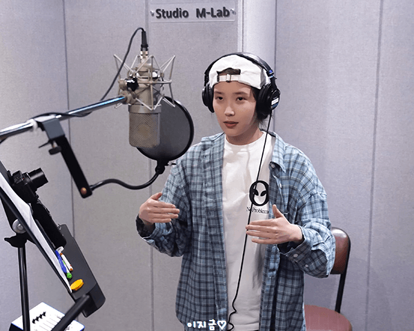 'Never Ending Story' Recording Behind 편 움짤_8.gif