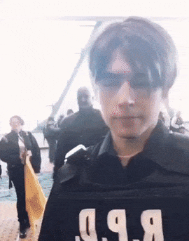 바이오하자드) 레온 코스프레의 단점_1.gif