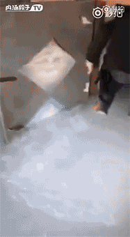 대륙의 수도관 동파_1.gif