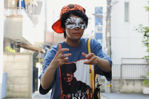 점원이 말 걸기 전에 빠르게 옷 사서 입기 대회.JPG_19.gif