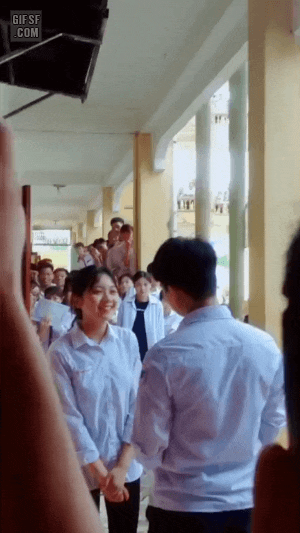 인사잘하는 예쁜후배 생기는법.gif_1.gif