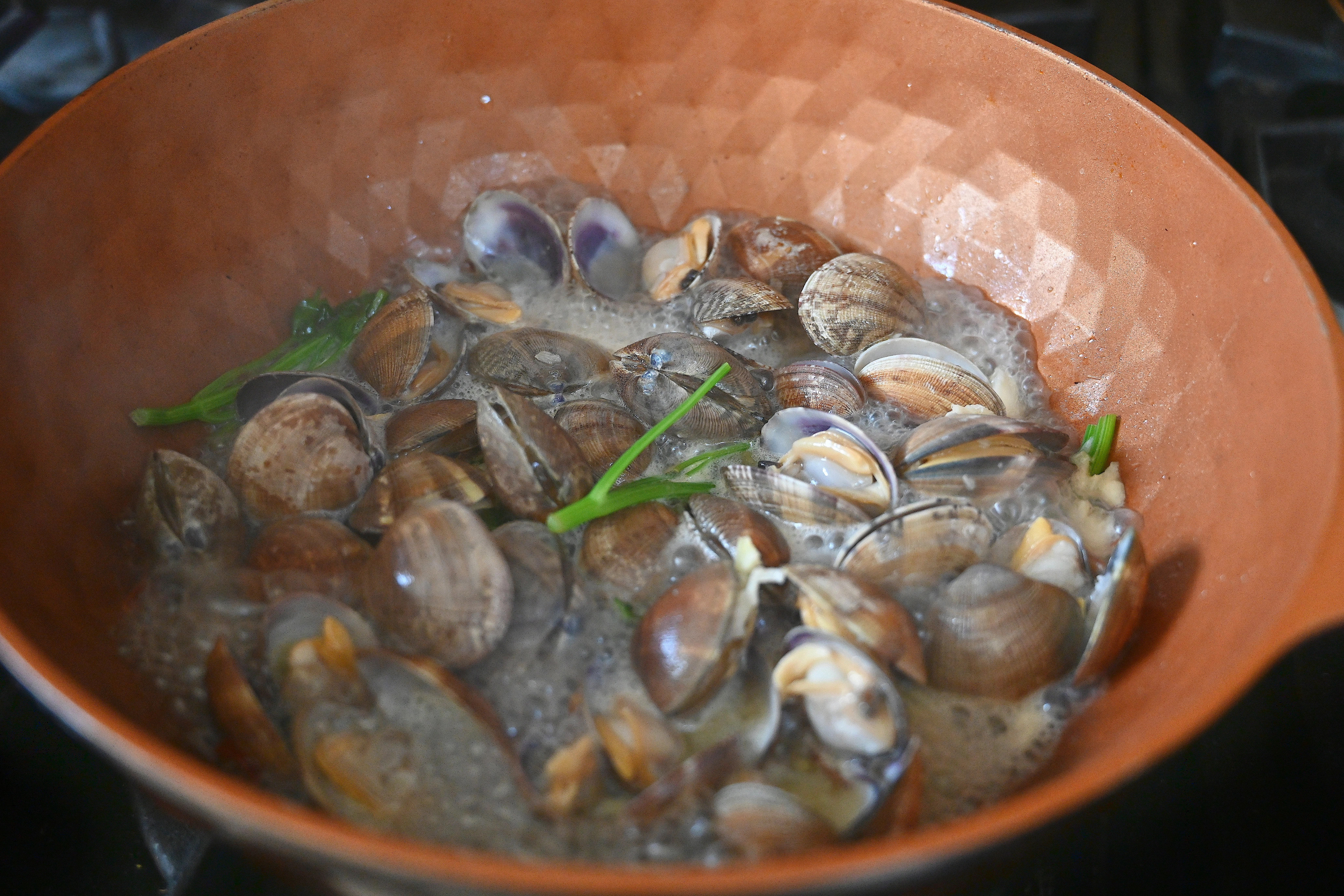 브런치로 대충 해묵은 봉골레 파스타;ㅎ_4.webp