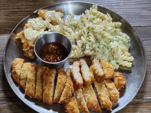 튀김집 아저씨들의 꿀꿀이 정식